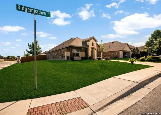 672 Ridgemeadow Dr, New Braunfels, TX 78130 - #2