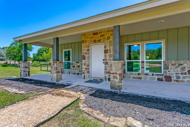 768 Burges St, Seguin, TX 78155 - #3