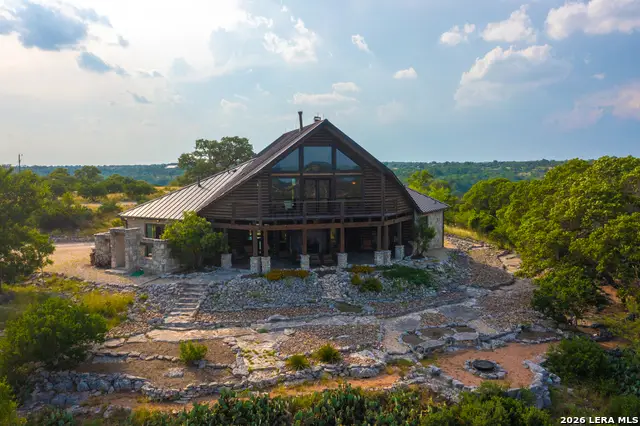 225 Valley View Dr, Comfort, TX 78013 - #1