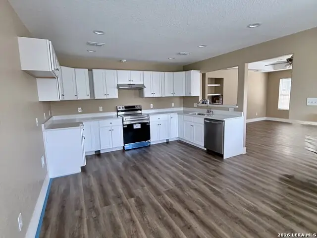 159 N San Gabriel Ave, San Antonio, TX 78237 - #3