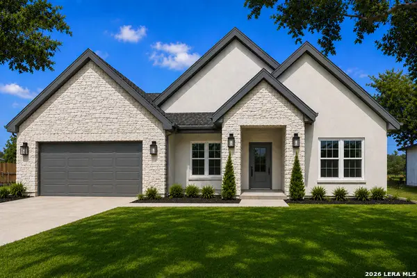 169 Pine Valley Dr, La Vernia, TX 78121