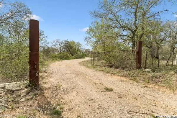 174 Adcock Lane, Somerset, TX 78069