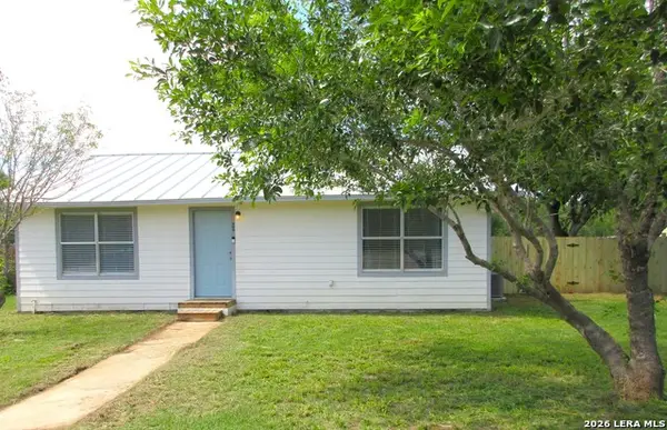 409 Coughran Rd, Pleasanton, TX 78064