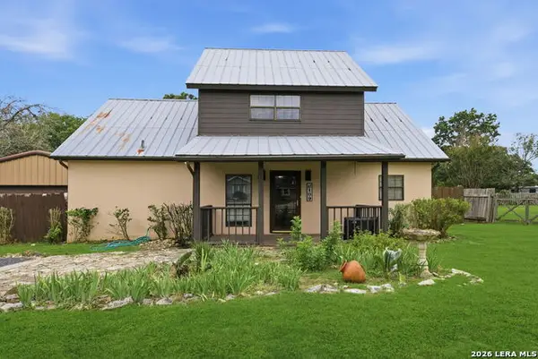109 Glenn Oaks Dr, Boerne, TX 78006