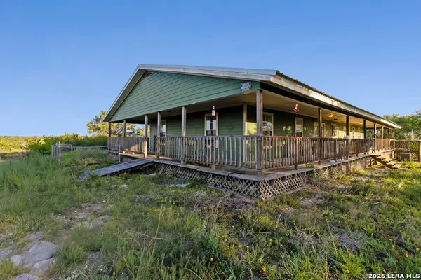 6611 Tigre Rd., Beeville, TX 78102