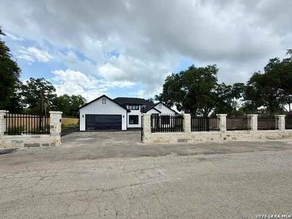 1208 Trail, Floresville, TX 78114