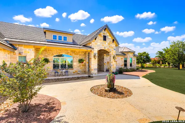 3704 Club View, Kerrville, TX 78028