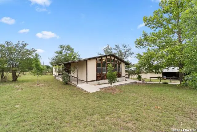 305 E Silver Hills Rd., Kerrville, TX 78028 - #2