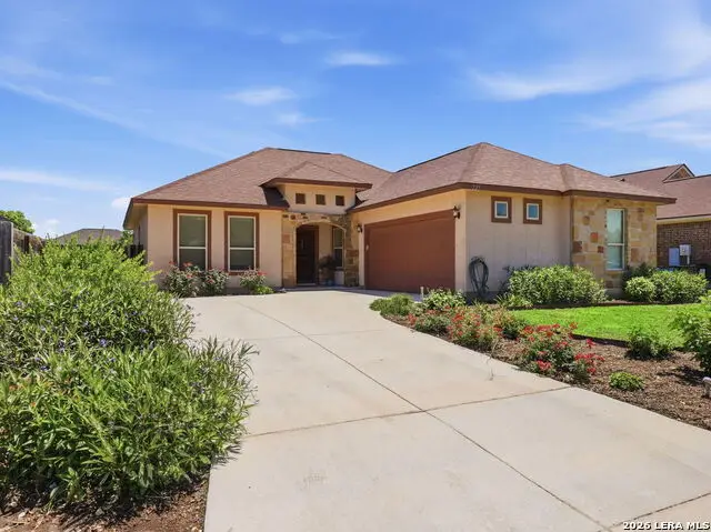 225 Greenway Dr, Seguin, TX 78155 - #3