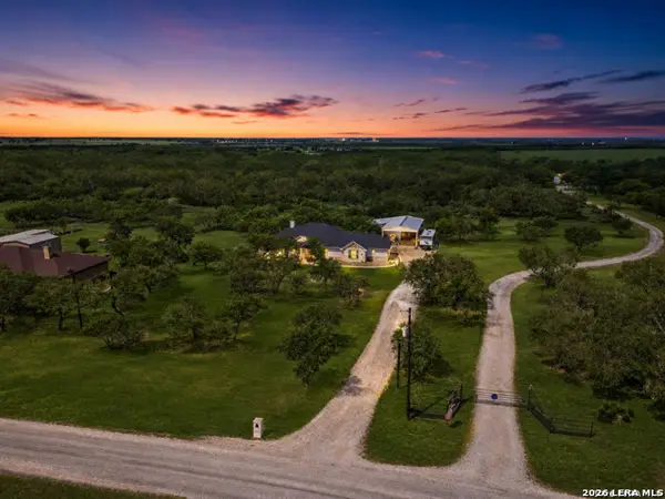 209 Gentle Breeze, Floresville, TX 78114