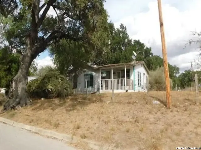 210 Colwell Street, Pleasanton, TX 78064 - #2