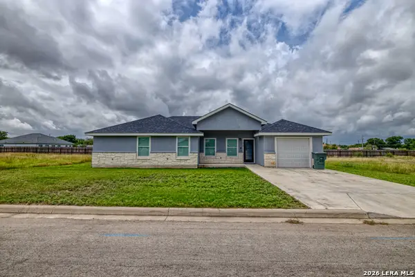 412 Guajillo, Uvalde, TX 78801