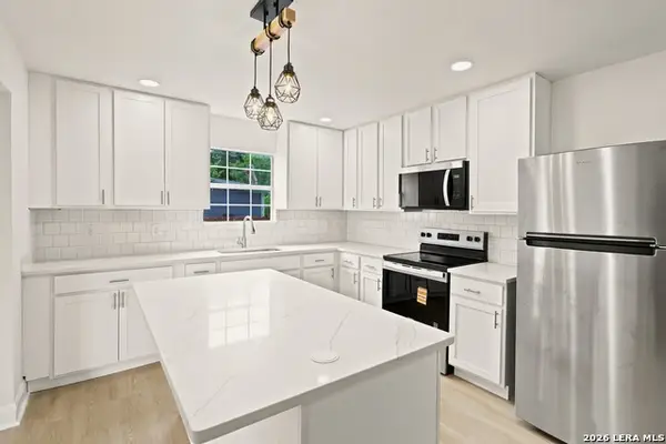 534 Aaron Place, San Antonio, TX 78221