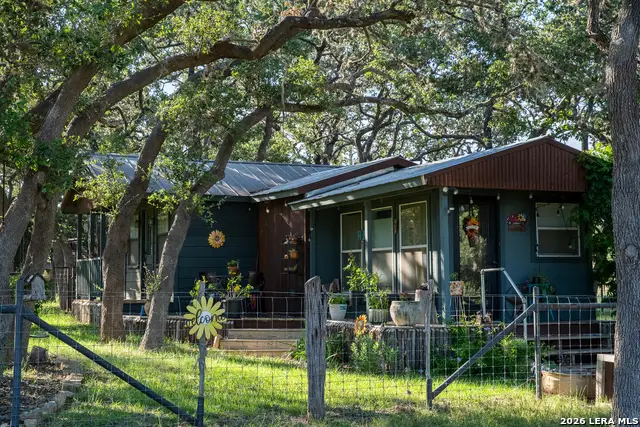 228 Post Oak Ln, Utopia, TX 78884 - #1