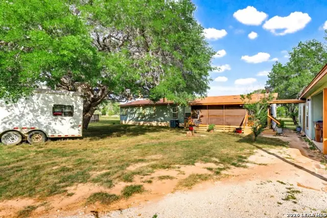 227 Misty Bnd, Floresville, TX 78114 - #3