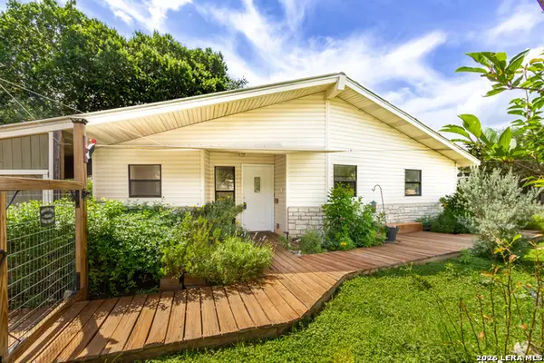 1426 Westside Circle, Canyon Lake, TX 78133