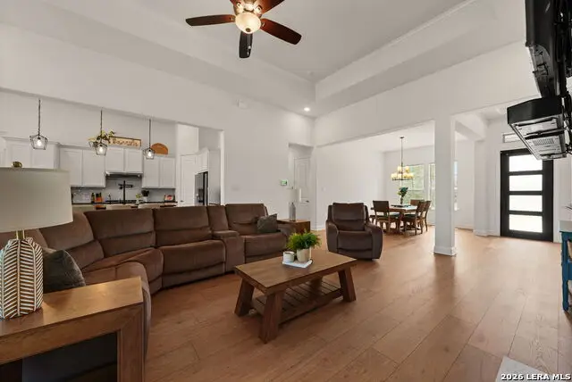 601 Legend Park Dr, Castroville, TX 78009 - #1