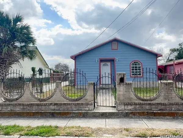 2906 W Poplar St, San Antonio, TX 78207