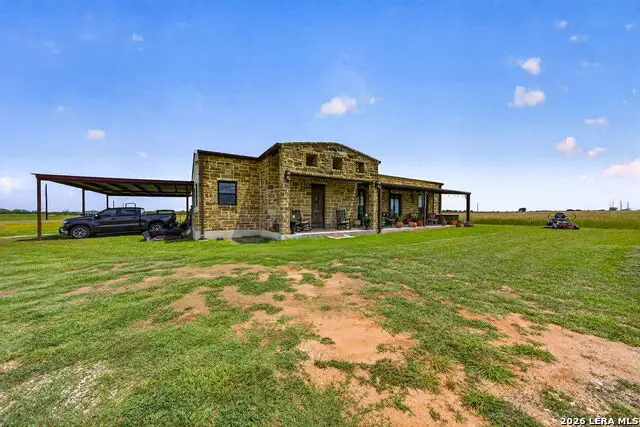 2193 State Highway 97 W, Floresville, TX 78114 - #2