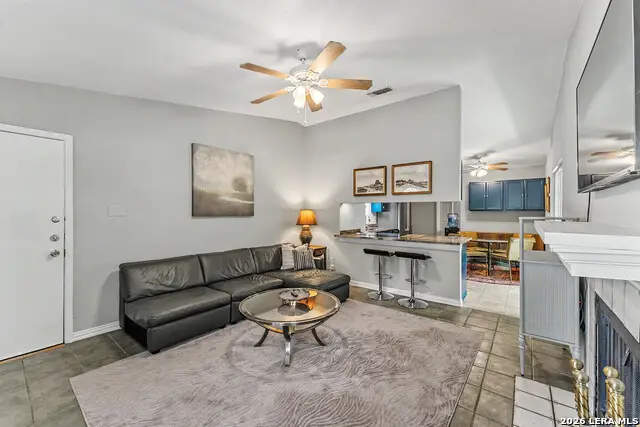 3926 Chimney Springs Dr, San Antonio, TX 78247 - #3