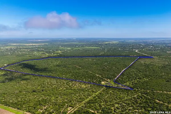 000 Private Road 5754, Castroville, TX 78009