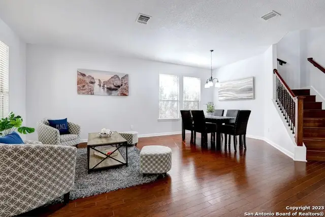 2911 Zurich, San Antonio, TX 78230 - #3