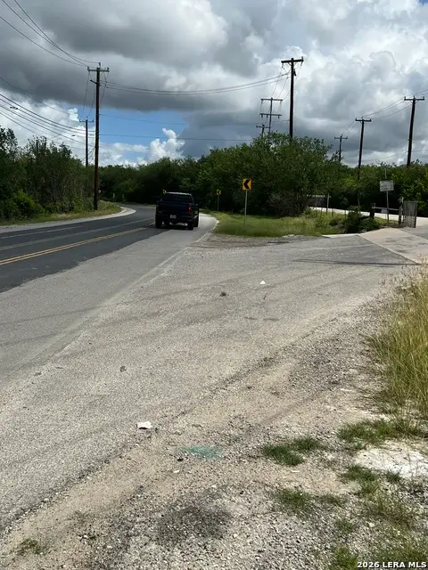 2307 Grosenbacher Rd, San Antonio, TX 78245 - #3