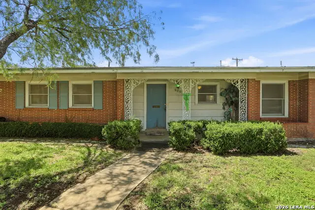 900 Canterbury Hill St, Terrell Hills, TX 78209 - #1