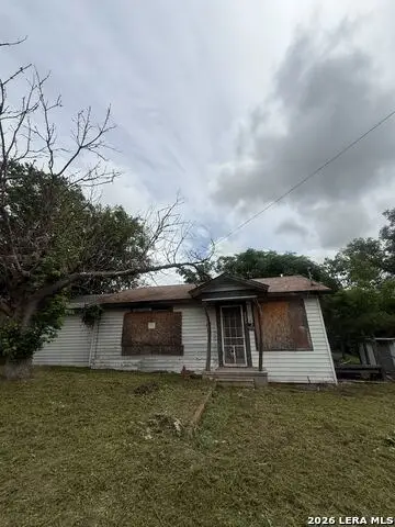 1210 2nd, Kerrville, TX 78028