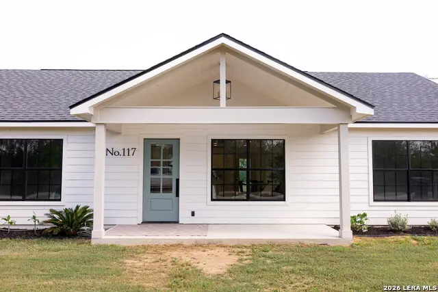 117 Cemetery Rd, Charlotte, TX 78011 - #1