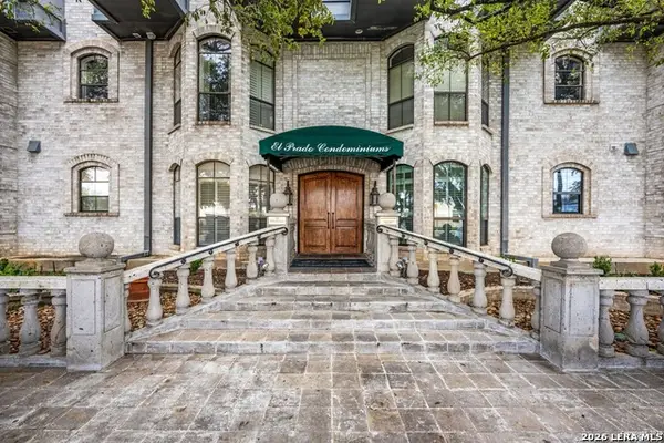 100 W El Prado Dr #112, San Antonio, TX 78212