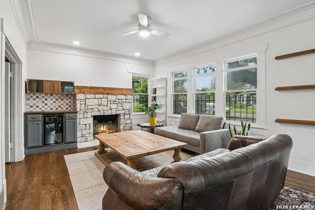 607 W Kings Hwy, San Antonio, TX 78212 - #3