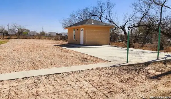 248 Victoriano Ave, Eagle Pass, TX 78852