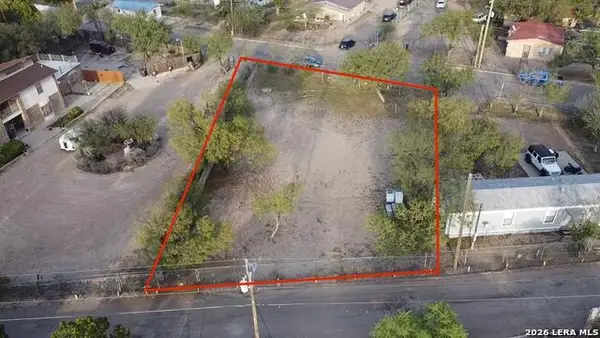 2927 Buena Vista Road, Eagle Pass, TX 78852
