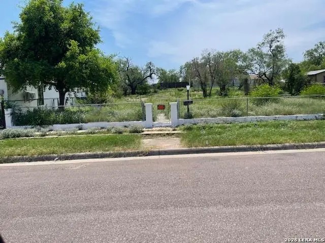 969 Ave D, Eagle Pass, TX 78852 - #1