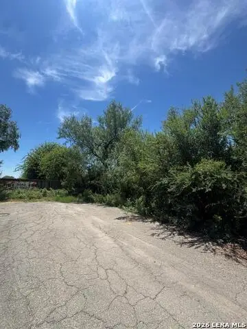 837 S S Camp, Uvalde, TX 78801
