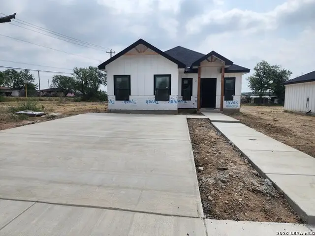 2786 Rodriguez St., Eagle Pass, TX 78852 - #2