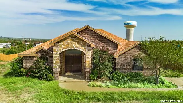 218 View Dr, Eagle Pass, TX 78852 - #1