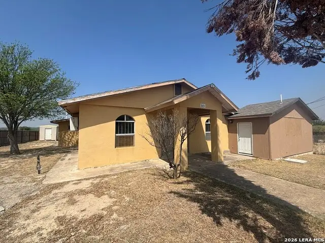 3651 Deer Run Blvd, Eagle Pass, TX 78852 - #2