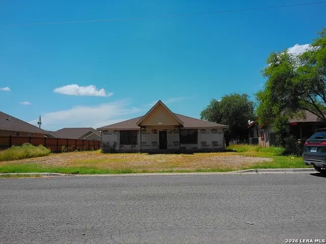 430 Chuck Wagon Rd, Eagle Pass, TX 78852 - #2