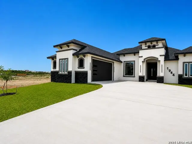 1944 Emery Dr., Eagle Pass, TX 78852 - #2