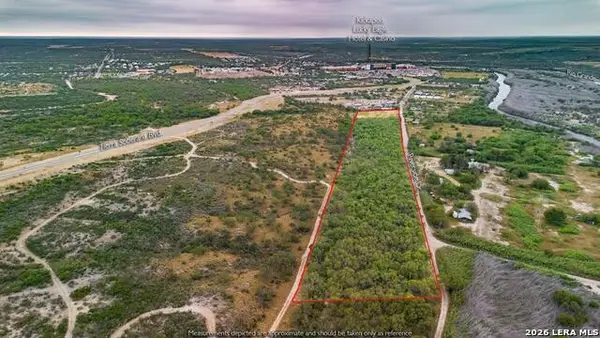 658 Riverside Dr, Eagle Pass, TX 78852