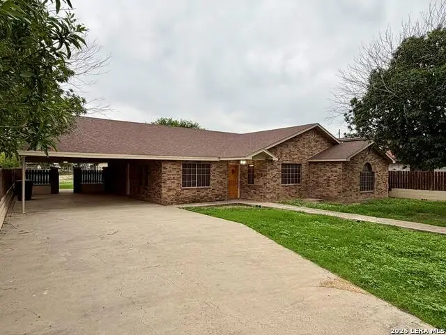 415 Chuck Wagon, Eagle Pass, TX 78852 - #2