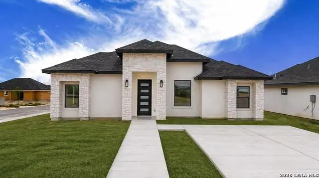 3189 Mauricio Libson, Eagle Pass, TX 78852 - #1
