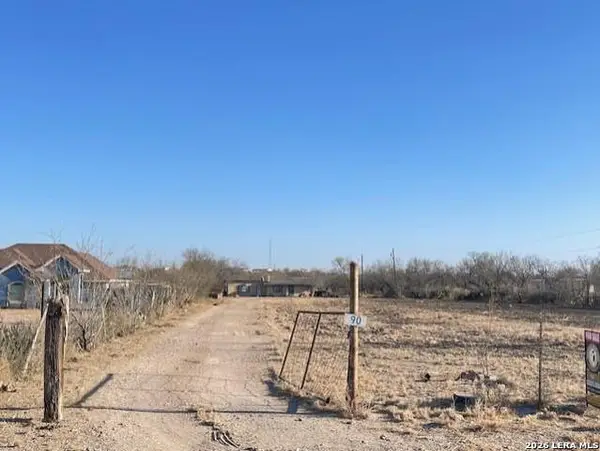 90 County Road 251, Eagle Pass, TX 78852