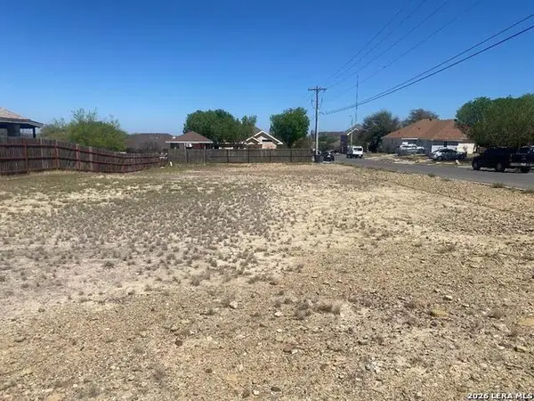 2007 Lucino Loop, Eagle Pass, TX 78852