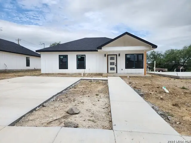 2778 Rodriguez St., Eagle Pass, TX 78852 - #2