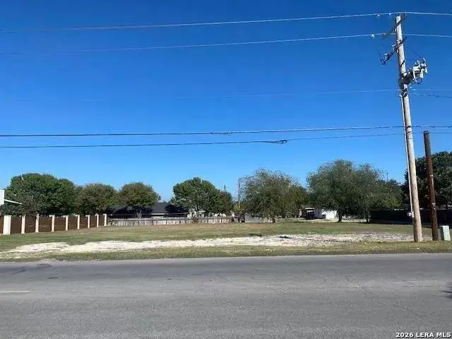 201 W Cantu Rd., Del Rio, TX 78840 - #1