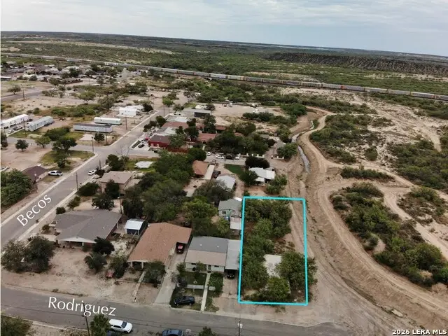 2662 Rodriguez St., Eagle Pass, TX 78852 - #2