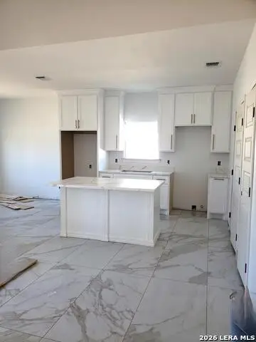3207 Ethel Dr., Eagle Pass, TX 78852 - #3